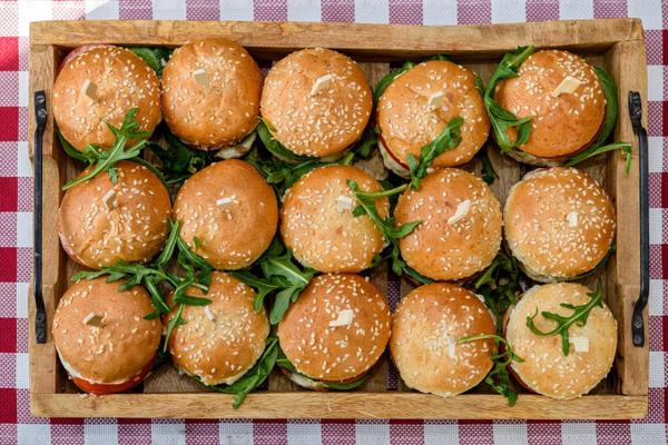 Platou Miniburgeri de Pui